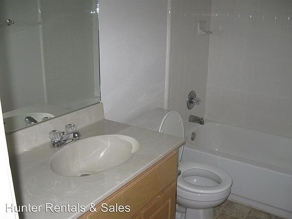 5th image of 4612 Hank Dr