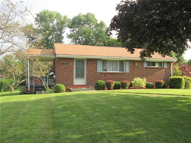 341 Westbrook Dr photo 1