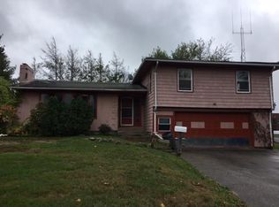 175 Bourne Ave, North Providence, RI 02904