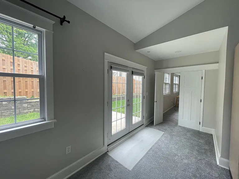 118 W Fairview St #1 — Photo 13