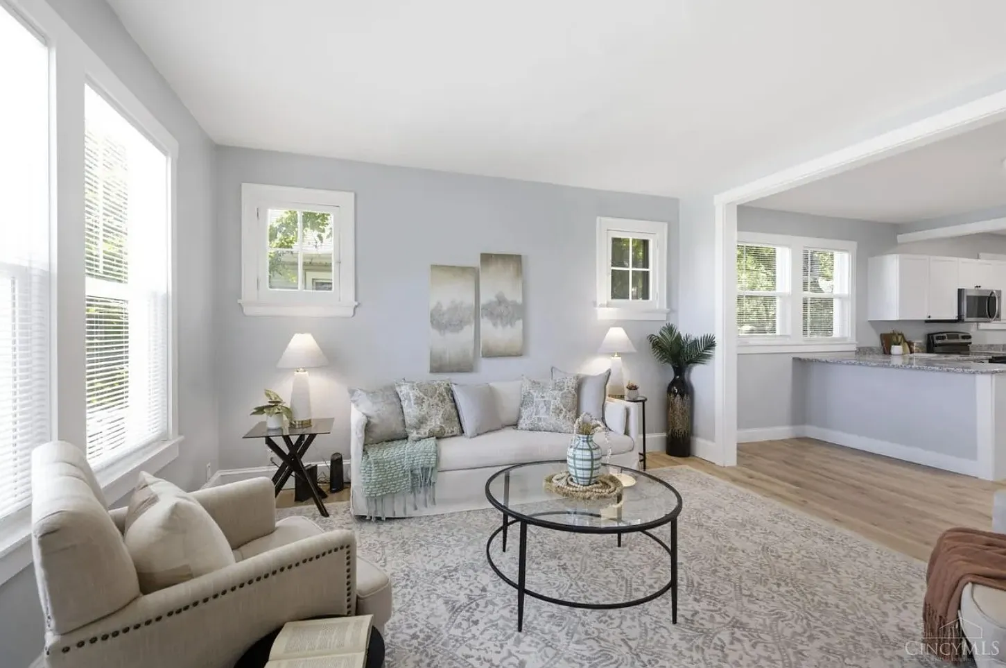 3 bed, 1.5 bath, 1358 sqft, $1,700 — Photo 3
