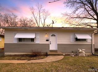 10504 Earl Dr, Saint Louis, MO 63136