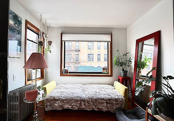 3rd image of 743 Driggs Ave #2
