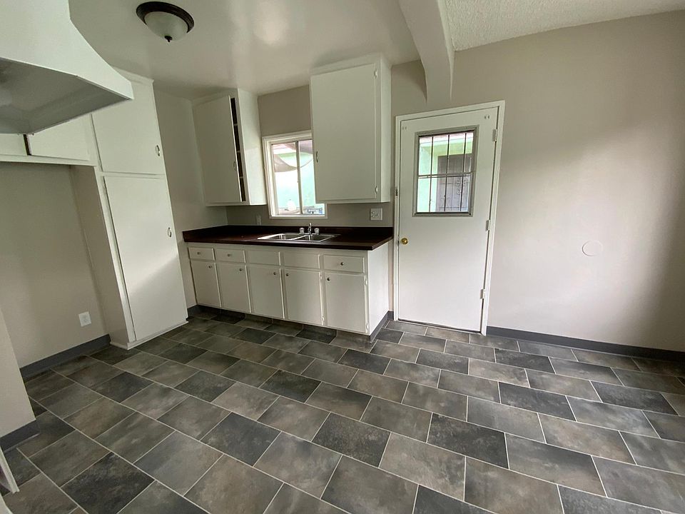 2nd image of 6015 Pine Ave #B