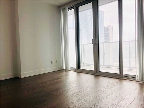 4th image of 7 Grenville St #2413