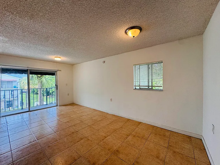 1068 N Benoist Farms Rd #302 — Photo 43