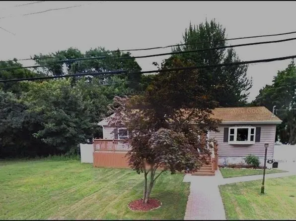 26 Ludlam Street, Huntington Station, NY 11746
