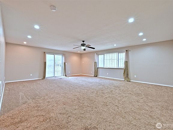 4th image of 4821 S 49th Street