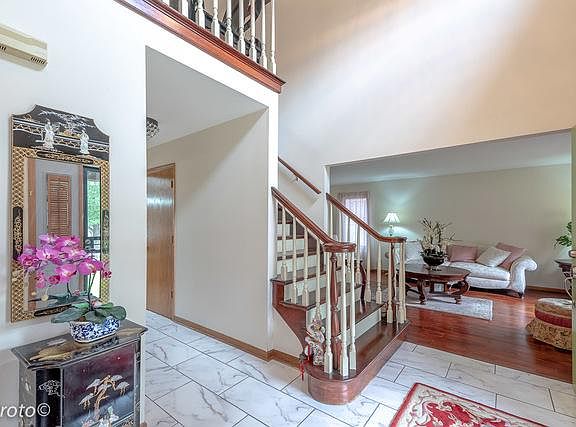 3rd image of 600 Berkshire Ln