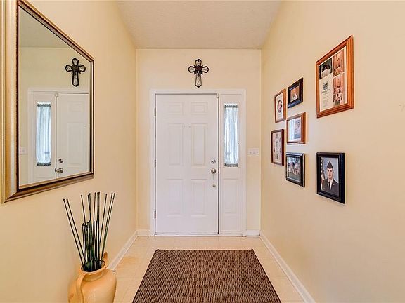 4th image of 8236 Twin River Dr