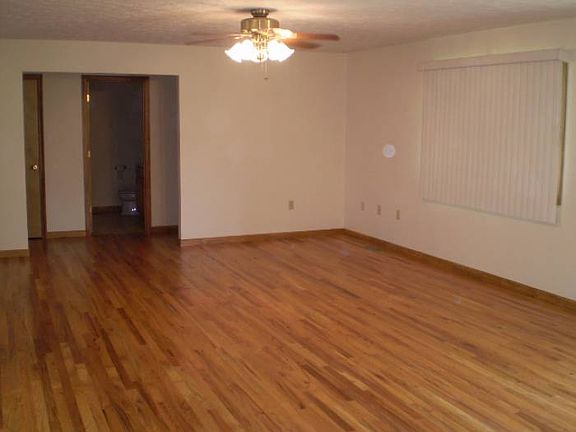 LR with Hardwood Floors