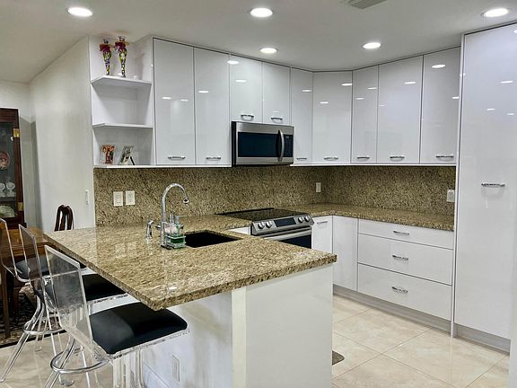 5th image of 5406 Firenze Drive #D