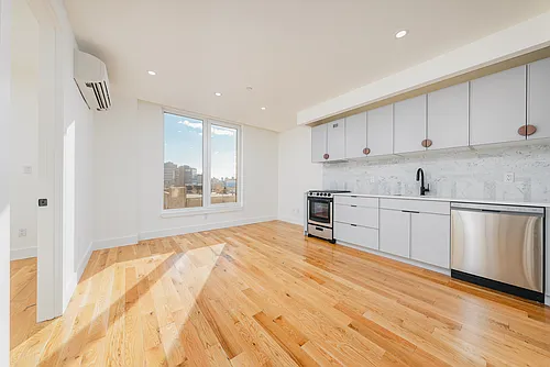 33 Franklin St Photo 1