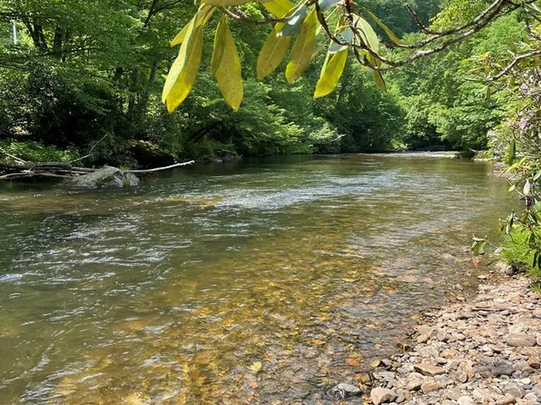 17 & 18 Wilderness Dr, Hayesville, NC 28904