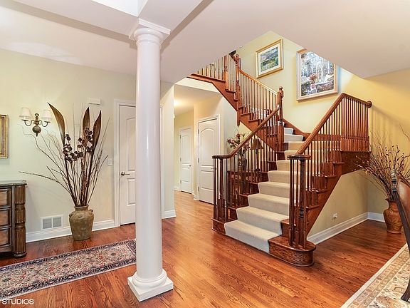 2nd image of 442 Fox Meadow Dr