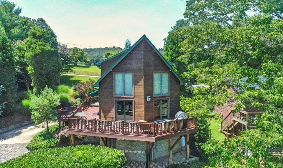 1st image of 602 Lakeside Dr