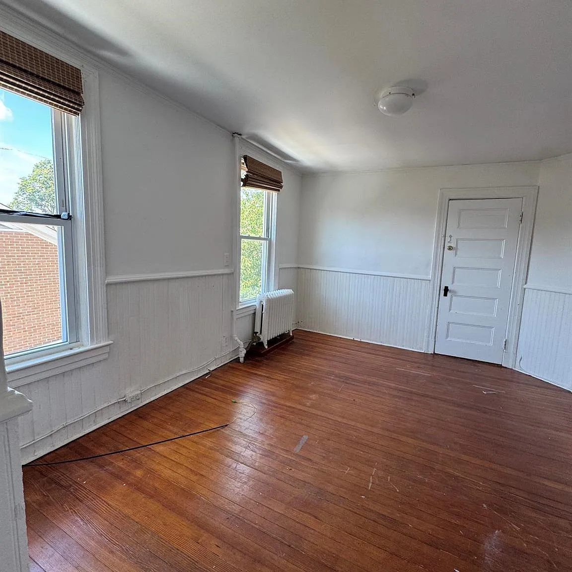 2 bed, 1.0 bath, 760 sqft, $3,300 — Photo 3