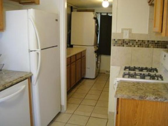 5th image of 2414 N Vine St