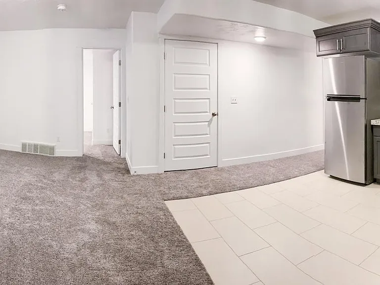 103 N 300 E — Photo 8