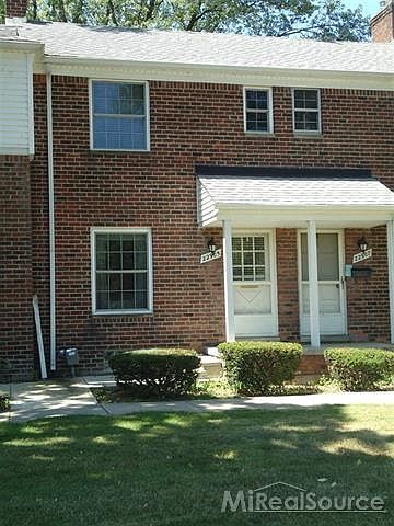 1st image of 22905 Lakeshore Dr