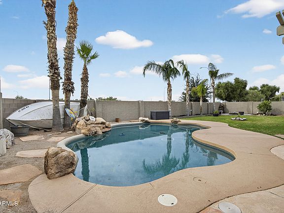 2nd image of 1243 E BARTLETT Way