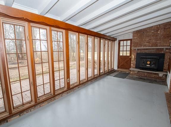 3rd image of 60195 Emerald Dr