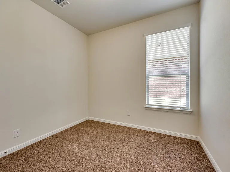 9113 Sycamore Leaf Dr — Photo 15