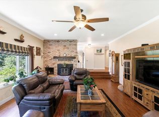 11942 Alta Sierra Dr, Grass Valley, CA 95949