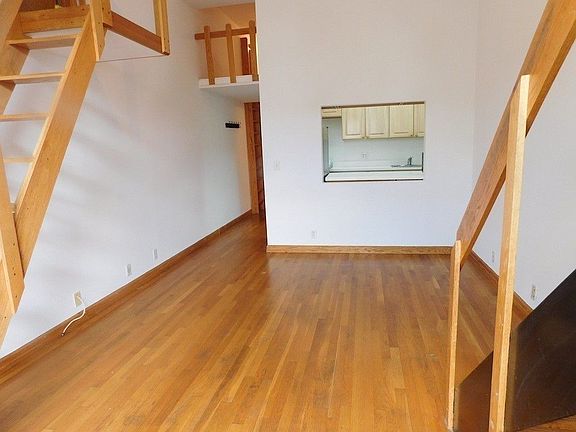 4th image of 457 W 46th St #5F