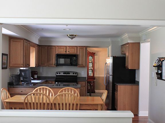 2nd image of 2361 Glen Valley Dr