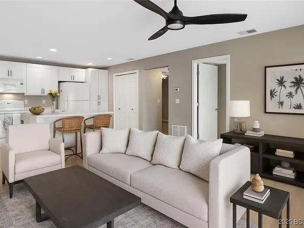 71 Southwood Shores Pl #1B, Lake Ozark, MO 65049