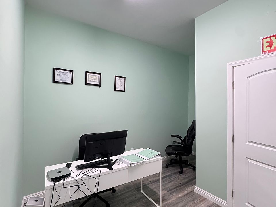 1st image of 14529 Archwood St #1