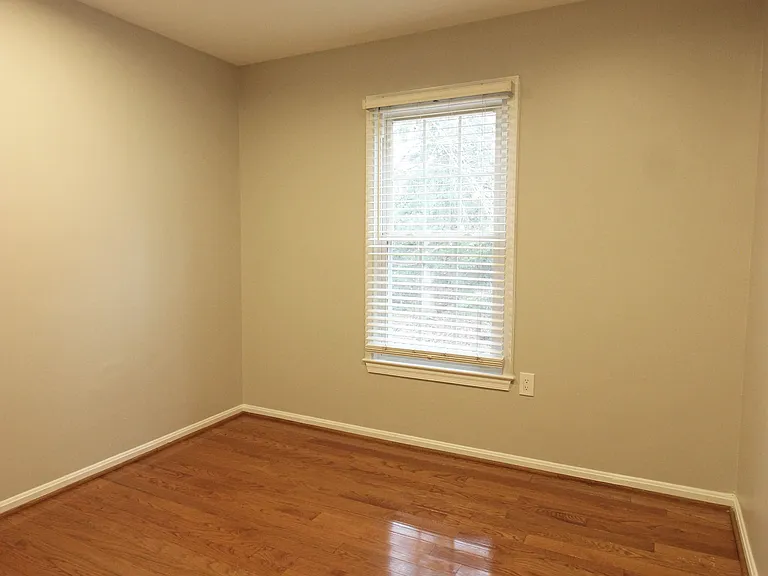4427 Holly Ave — Photo 17