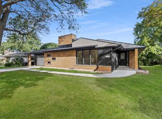 11036 W Derby AVENUE, Wauwatosa, WI 53225