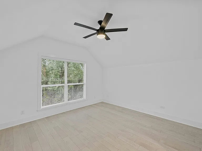7905 Brightman Ln — Photo 30