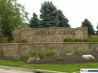 19212 Grande Avenue Cir, Elkhorn, NE 68022