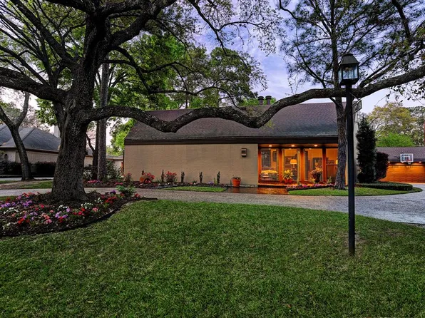 10318 Pine Forest Rd, Houston, TX 77042