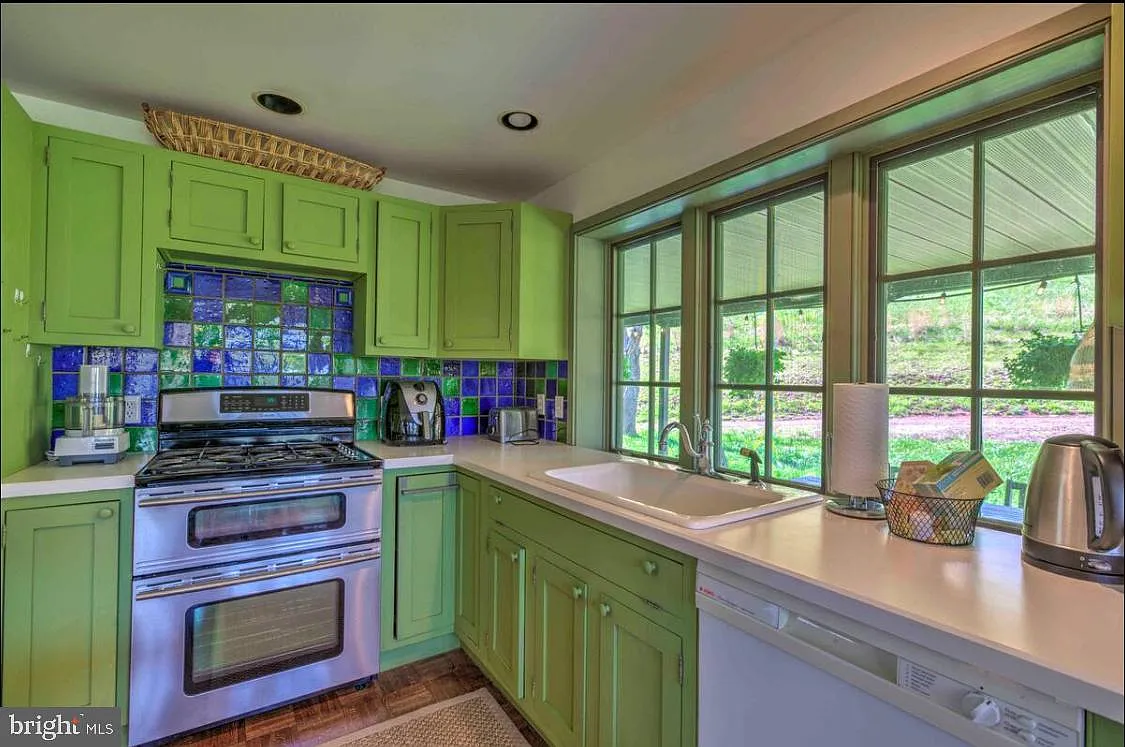 2 bed, 1400 sqft, $4,000 — Photo 4