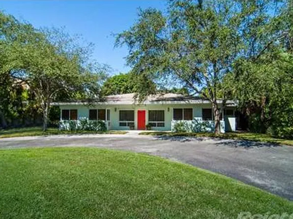 671 NE 77th St, Miami, FL 33138
