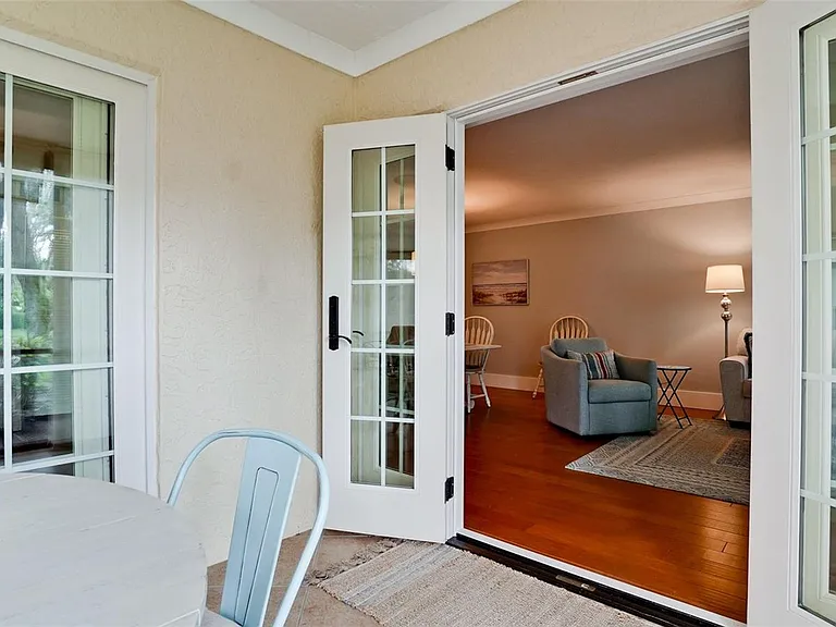 401 Palm Tree Dr — Photo 19