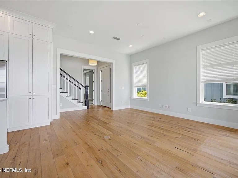 2310 Beach Blvd — Photo 7