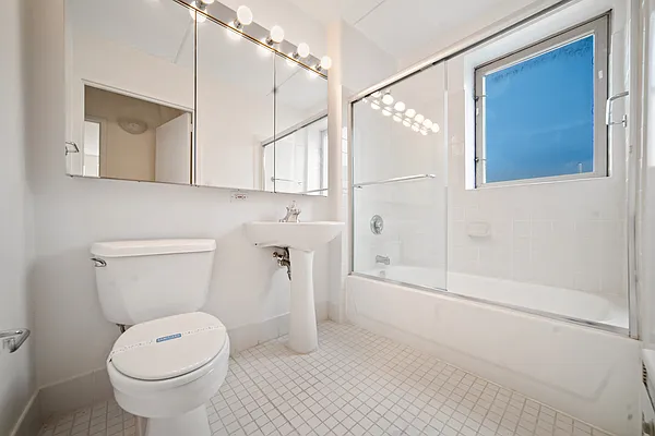 Rented by Bond New York | media 9