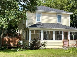 828 Landry St, Bathurst, NB E2A2V3