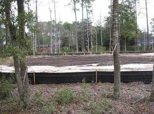 30 Hawthorn Dr, Pawleys Island, SC 29585