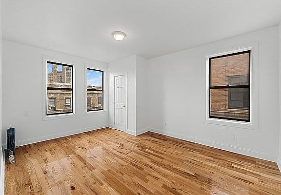 4th image of 621 W 171st St #61