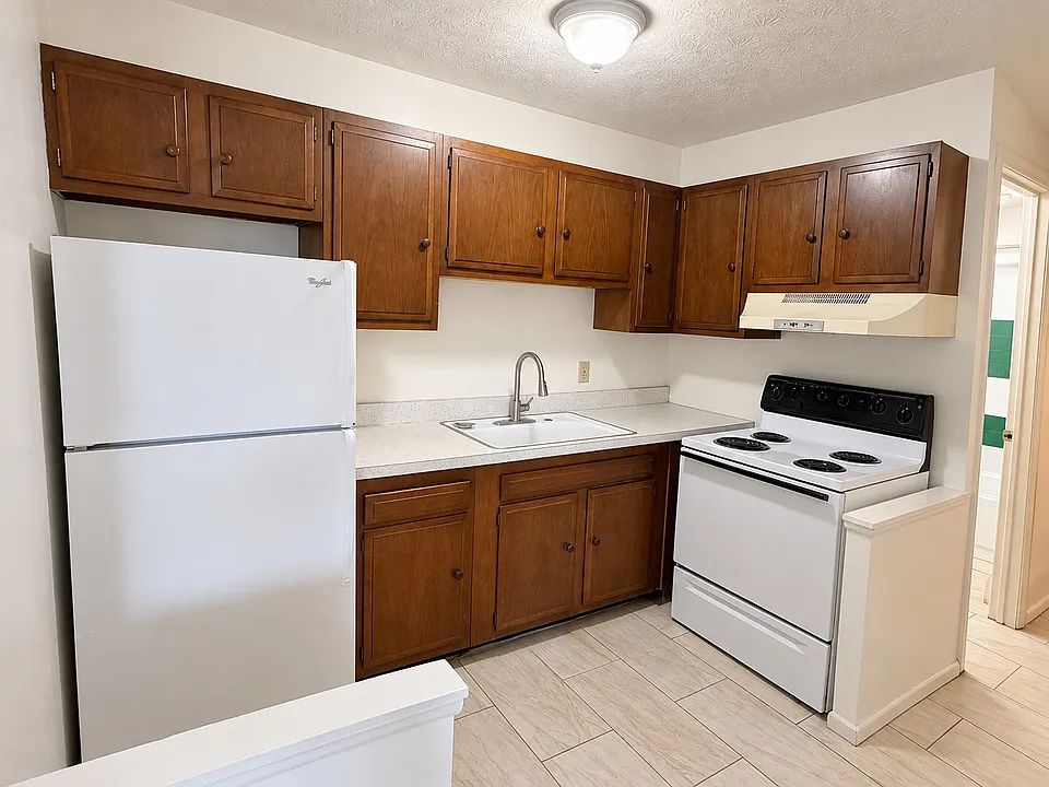 15300 Maple Park Dr #12