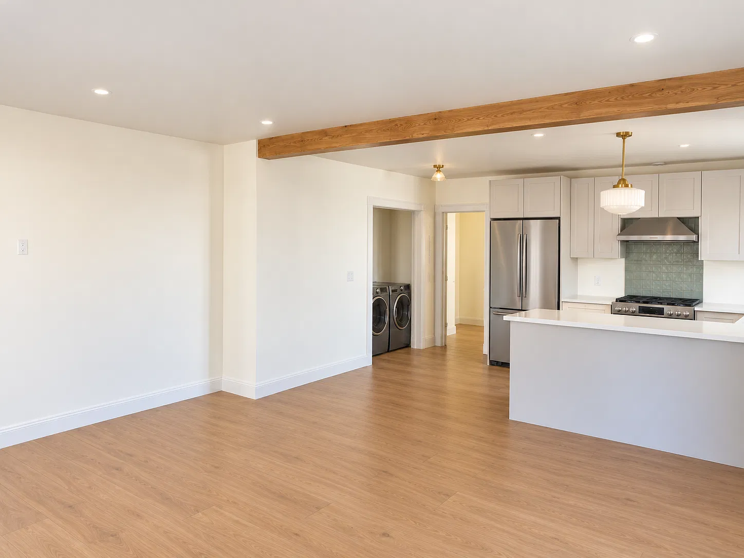 2 bed, 1000 sqft, $2,800 — Photo 3