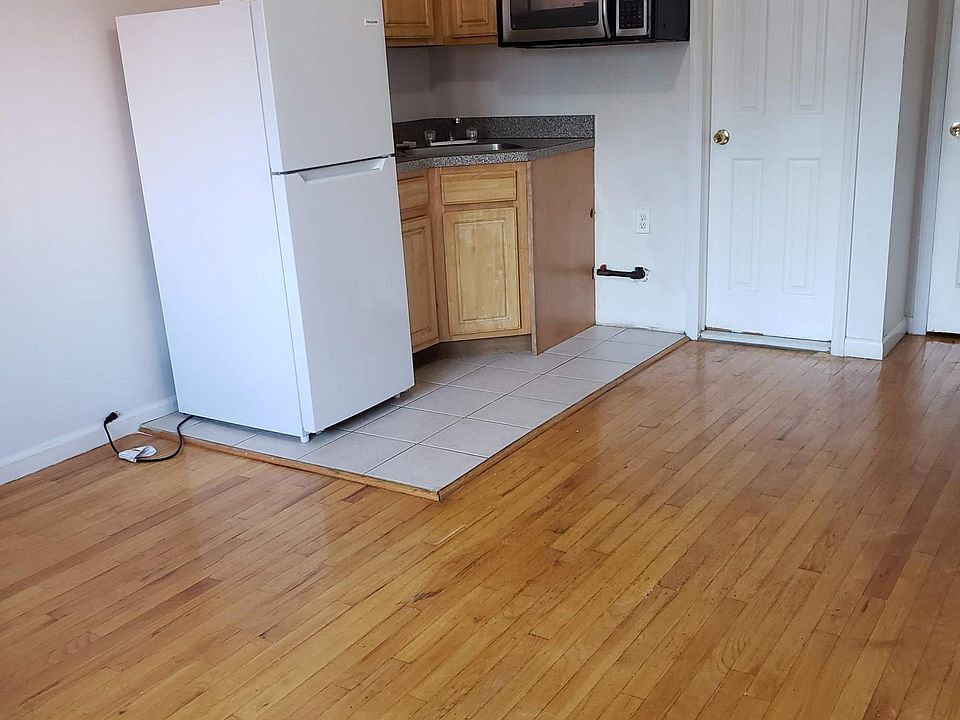 1st image of 7142 160th St APT 1F