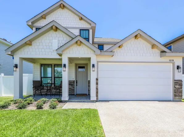 1215 Chital Dr, Laredo, TX 78045