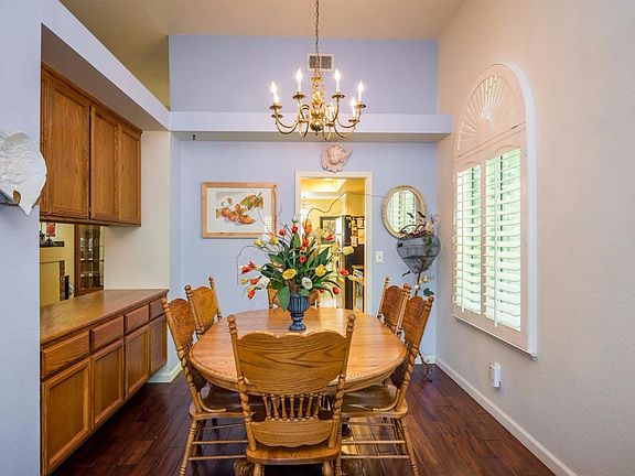 4th image of 7526 Lost Creek Ct